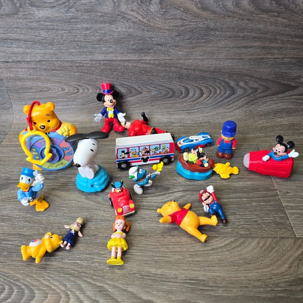 Vintage Toys Lot of 17 McDonalds Mickey Mouse Goofy Winnie the Pooh Snoopy Small